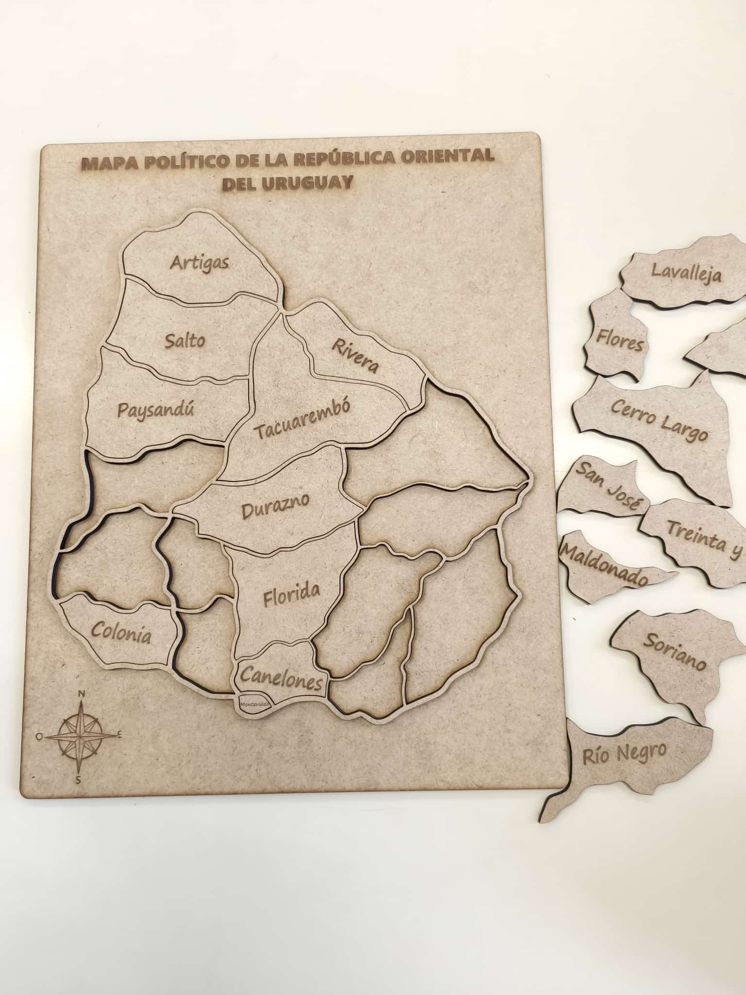 Mapa de Uruguay encastrable